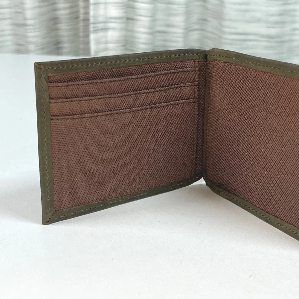 Reel Legends Money Clip Wallet Green Mens Embroidered Bass Fish 4.5 in x 3.25 in